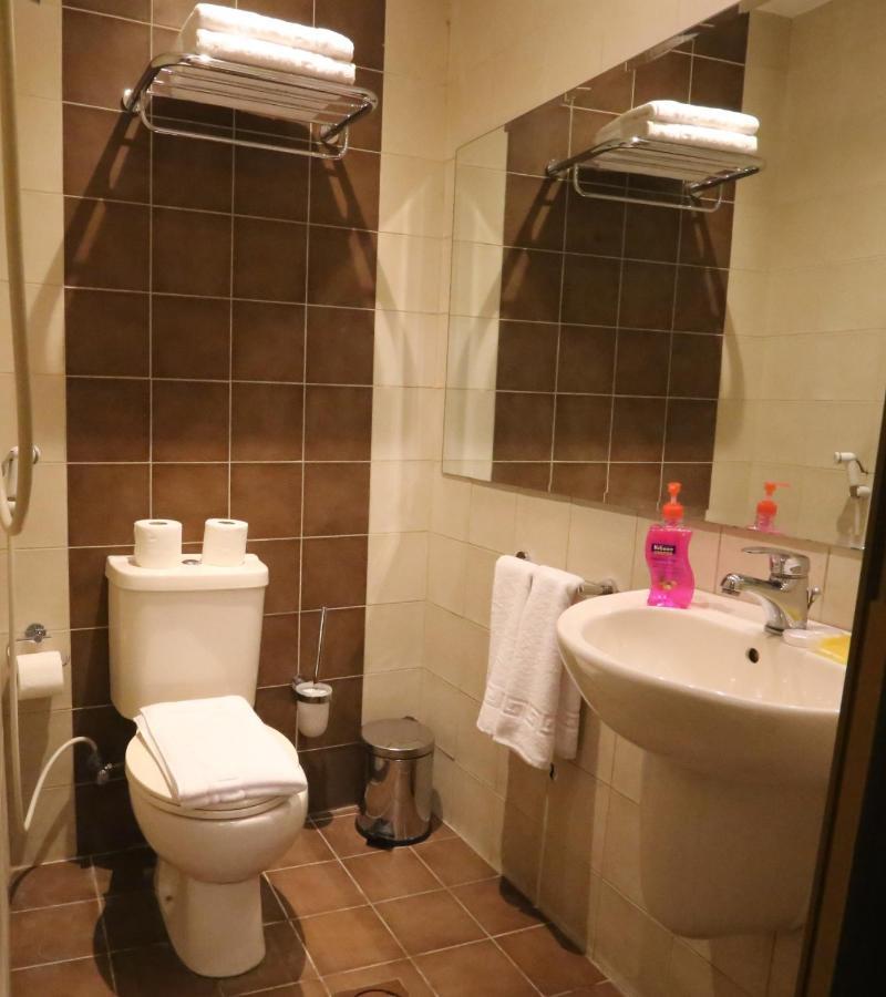 Riviera Hotel Amman Zewnętrze zdjęcie