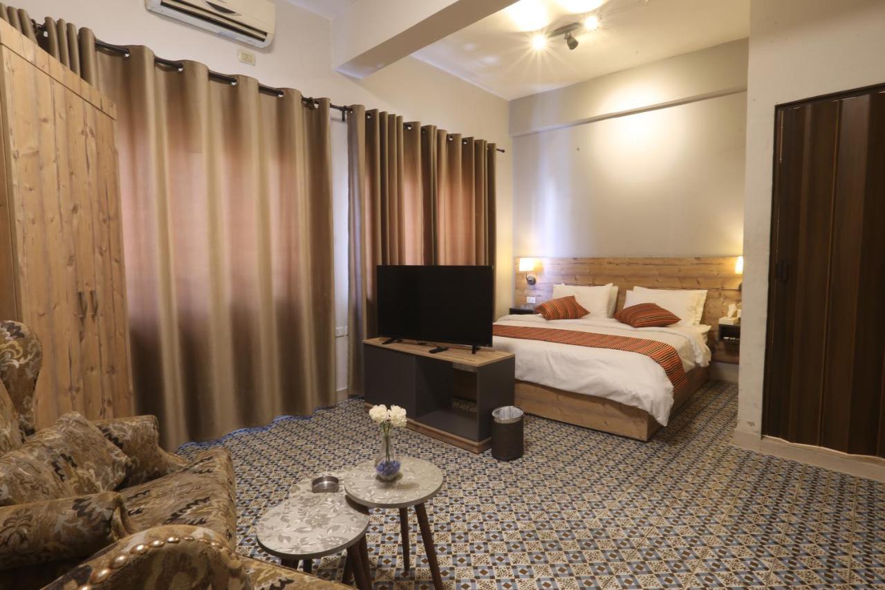 Riviera Hotel Amman Zewnętrze zdjęcie